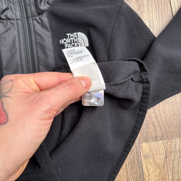 The North Face‎ Glacier 1/2 Zip Pullover Sweater Boys Small Black Fleece 6410 - Picture 7 of 11